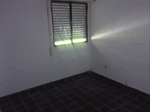 Apartamento En Planta Baja, De 3 Dormitorios En Cobena.