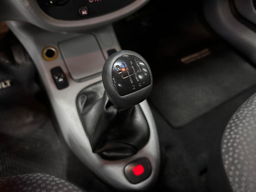 Renault Clio 2 F2 1.2 5 P. AUTHENTIQUE AA