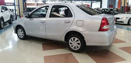 Toyota Etios 1.5 X Sedan 16v 2018