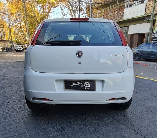 Imagen 9 de 15 de Fiat Punto 2012 1.4 Attractive