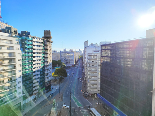 Venta De Oficina En Torre El Gaucho Piso 10 Luminosa!