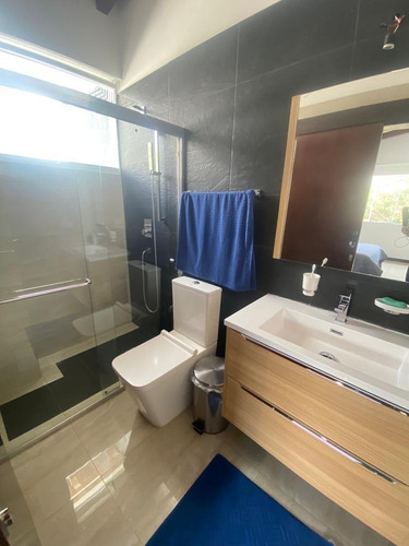 Imagen 12 de 26 de Se Vende Casa 800m2 4h+s/ 7b/ 5p Prados Del Este
