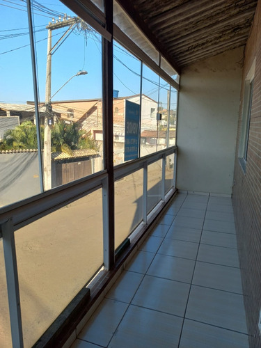Vendo Duas Casas, Com Entradas Independentes