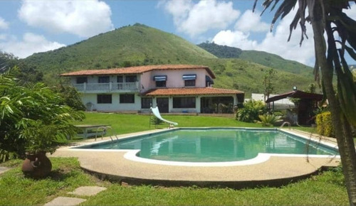 Best House Vende Increíble Casa Estilo Hacienda Con Caballeriza Y Galpón De Gallinas Ponedoras En Morocopo Estado Aragua