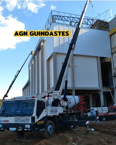 Imagem 4 de 5 de Locação De Guindastes, Munck , Içamentos De Cargas, Remoções
