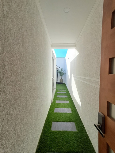 Venta Amplia Casa Sector Costa Laguna