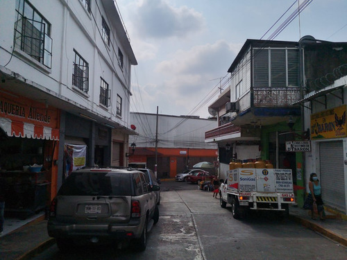 Venta De Local Comercial Con Oficina