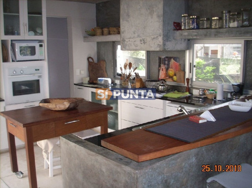 Imagen 10 de 17 de Casa En Laguna Blanca En Alquiler