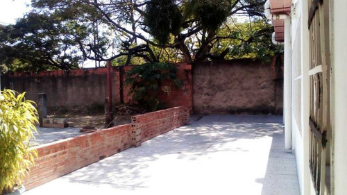 Imagen 6 de 12 de Casa En Av. Universidad En El Limon En Maracay