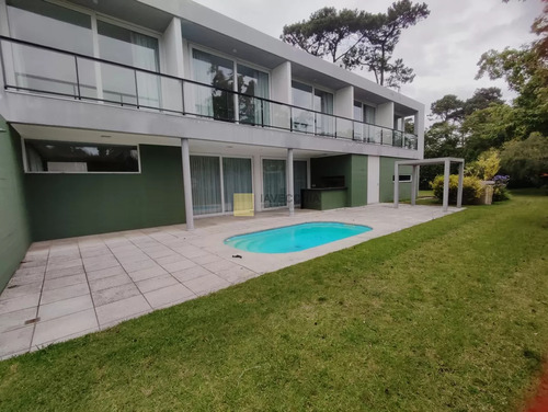 Casa En Venta 5 Dormitorios En Boulevard Park Punta Del Este