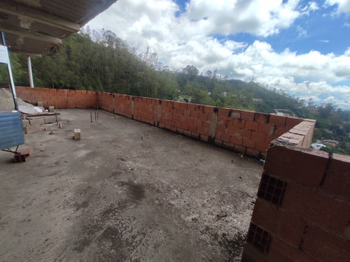 Best House Vende Hermosa Y Amplia Casa Ubicada La Urbanizacion Colinas De Carrizal
