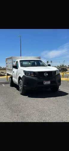 Nissan NP300 2.5 Estacas Dh Aa Mt