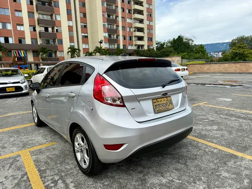 Ford Fiesta 1.6 Hatchback Se