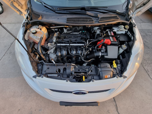 Imagen 12 de 15 de Ford Fiesta Kinetic Design 1.6 Titanium