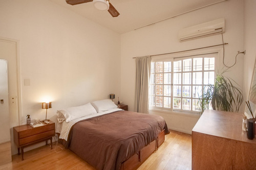 Casa De 5 Ambientes Con Pileta Y Jardín - Haedo