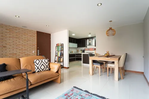 Apartamento En Arriendo En Loma Del Escobero. Cod A23971