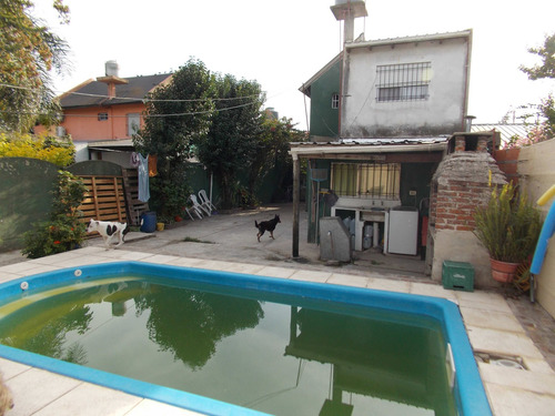 Casa Con Local Comercial Y Monoambiente