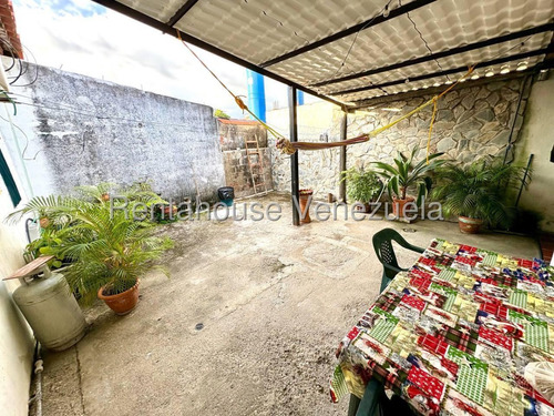 #*25-24573 Venta Acogedora Casa Ubicada En Conjunto Privado La Piedad Sur Cabudare, Lara. Adelaida Armeya