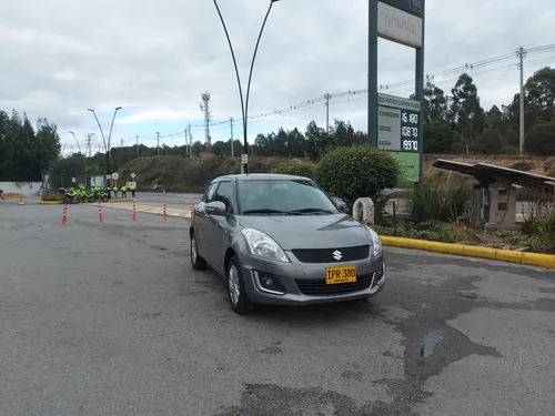 Suzuki Swift 1.2 Hatchback Versión Full Equipo