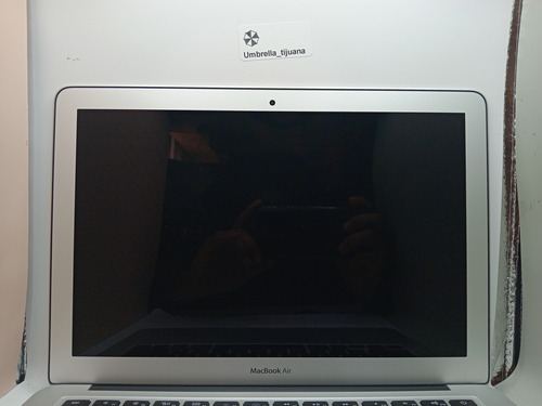 Apple Macbook Air A1466 Core I5 8gb Ram 128gb Ssd Webcam (Usado)