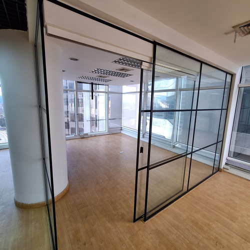 Alquilo Oficina En Centro Comercial El Recreo 156mts