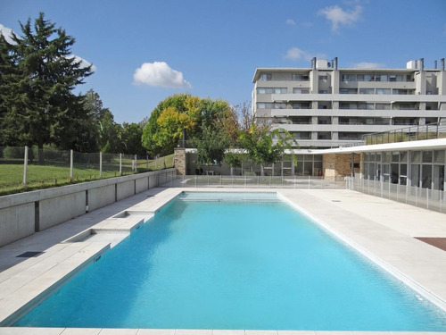 Imagen 7 de 7 de Cochera En Venta En Condominio Civis - Magallanes Al 1700 -escobar