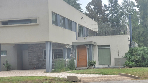 Alquiler De Casa De 5 Dormitorios En El Club Miralagos (ruta 2)