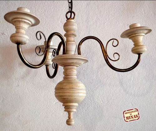 Imagem 3 de 4 de Lustre Artesanal Em Ferro E Madeira Torneada 03 Lâmpadas -