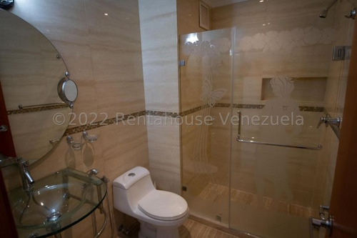 Imagen 12 de 28 de Mls #22-23505 Acogedor Apartamento Actualizado, En Una De Las Mejores Urbanizaciones De Caracas Que Dispone De 2 Pozos Profundos, Por Lo Que Nunca Falta El Agua. Afm.