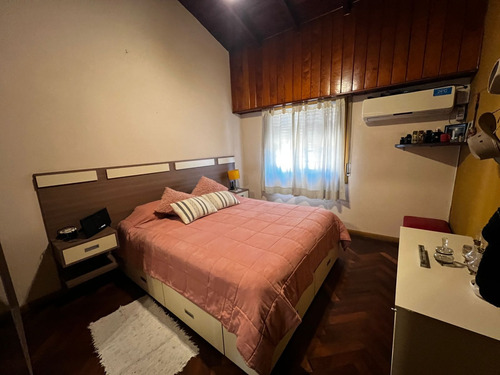Venta Casa Jardín Parque Parrilla Banfield Permuta
