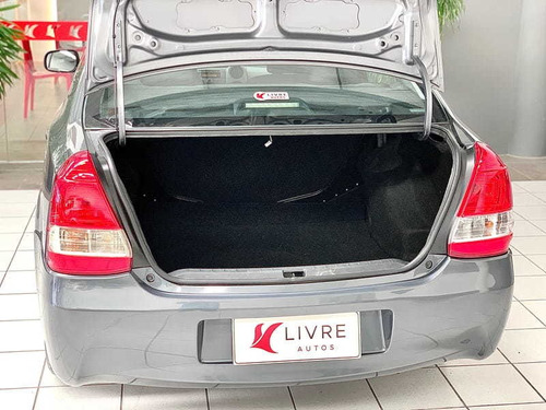 Toyota Etios Sd Xs 1.5 Mt