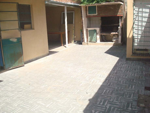 Imagen 10 de 14 de Casa Para 2 Familias En Venta En Moron Centro