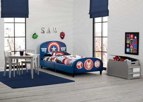 Cama temática Delta Children Avengers individual color azul fabricada en plástico
