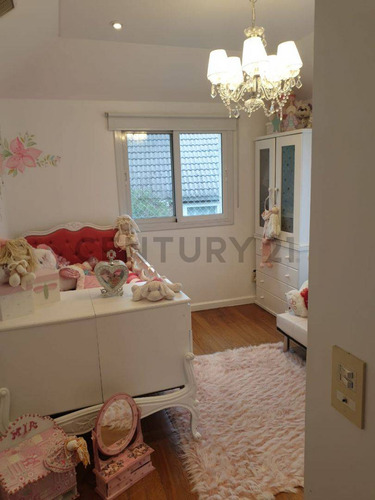 Amplia Casa 3 Dor Con Pileta Y Jardín En Barrancas San José