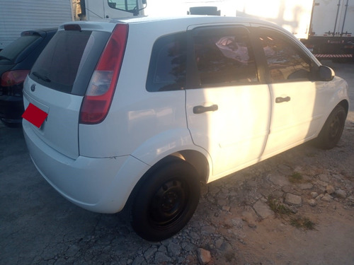 Imagem 3 de 11 de Ford Fiesta 1.0 Supercharger 2003