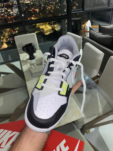 Tenis Dunk Low Scrap Black And Lemon Twist 30 Cm (Usado)