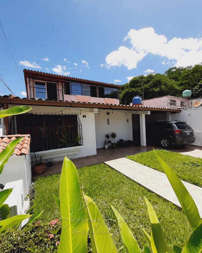 Se Vende!!! Hermosa Casa De  200 Mts² En San Joaquín De Turmero Aragua