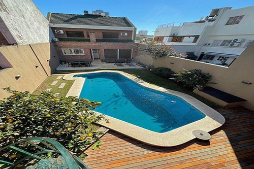 Imagen 2 de 30 de Excelente Casa Desarrollada En 3 Plantas | Muy Buena Ubicación