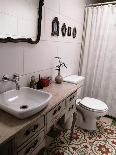 Casa En Venta De 3 Dorm. En Vitacura