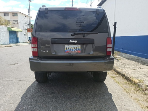 Imagen 7 de 11 de Jeep Cherokee Sport Kk