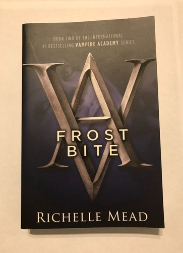 Imagen 1 de 1 de Libro Vampire Academy Frostbite  En Ingles