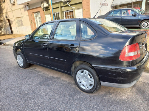 Imagen 6 de 10 de Volkswagen Polo 1.6 Comfortline Gnc 2007