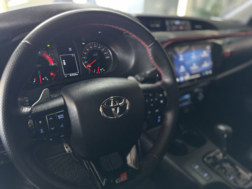Toyota Hilux 2.8 D-4D TURBO DIESEL CD GR-S 4X4 AUTOMÁTICO
