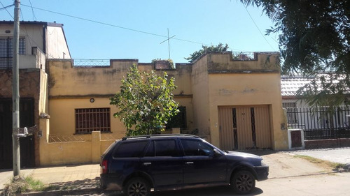 Casa En Venta En Caseros