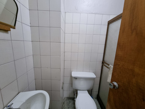Imagen 7 de 29 de Casa Con Local Comercial En Venta Centro De Baquisimeto #22-8710