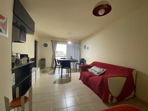 Imagen 2 de 10 de Balcones Del Chateau - Deparamento 3 Dorm - Con Cochera