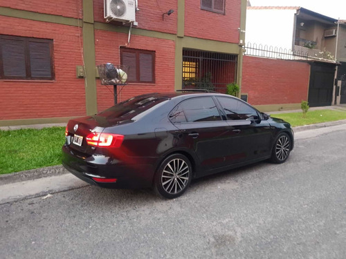 Volkswagen Vento 2.5 Luxury 170cv 2012
