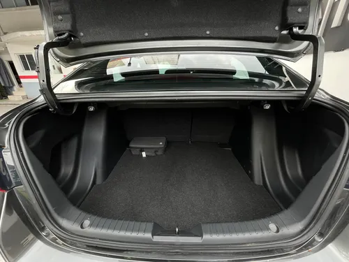 Mazda Mazda 2 1.5 i sedan aut a/ac