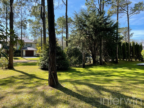 Casa - 5 Ambientes - 3 Cocheras - Pinamar - Venta