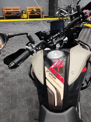 Benelli Trk 702x Protector Beige De Tanque Tank Pad B